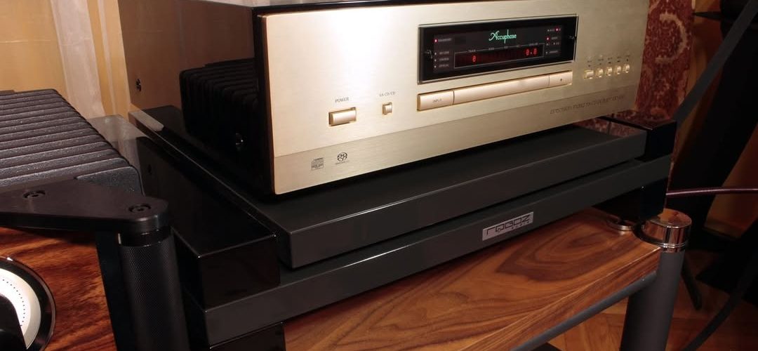 A new HiFi Philosophy review of the latest Rogoz Audio 3RP1/BBS anti-vibration platform with…