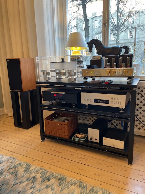 ROGOZ AUDIO 4QB3 ANTI-VIBRATION AUDIO STAND IN SWEDEN Feedback received today from our VIP…