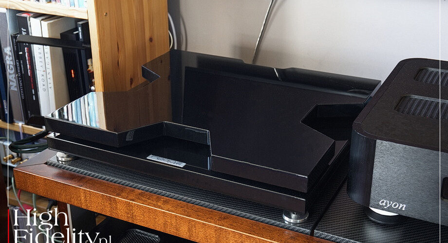 ROGOZ AUDIO Cadenza/BBS anti-vibration platform reviewed by High Fidelity — and awarded the RED…